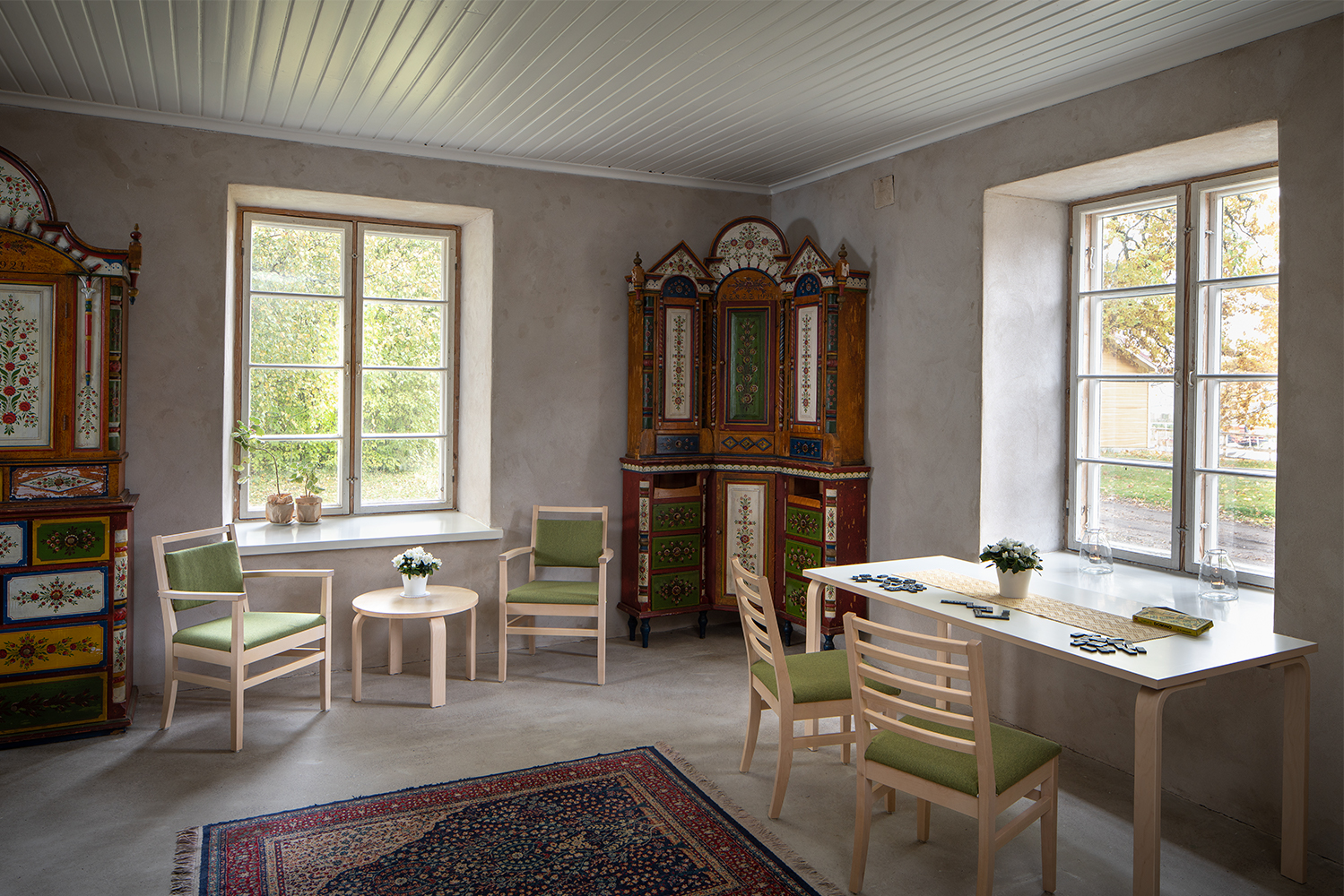 Allegro 03 03K verhoiltu käsinojallinen seniorituoli, käsinojaton seniorituoli | Alastek hoivakalusteet