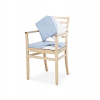 Alastek Allegro 03K Käsinojallinen verhoiltu seniorituoli irtoverhoilulla | Alastek hoivakalusteet