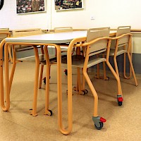 Alastek referenssi Kuuselakeskus Sointu Senioripalvelut hoivakalusteet Mainio-kalustesarja ruokailutilan kalusteet