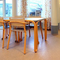 Alastek referenssi Kuuselakeskus Sointu Senioripalvelut hoivakalusteet Mainio-kalustesarja ruokailutilan kalusteet